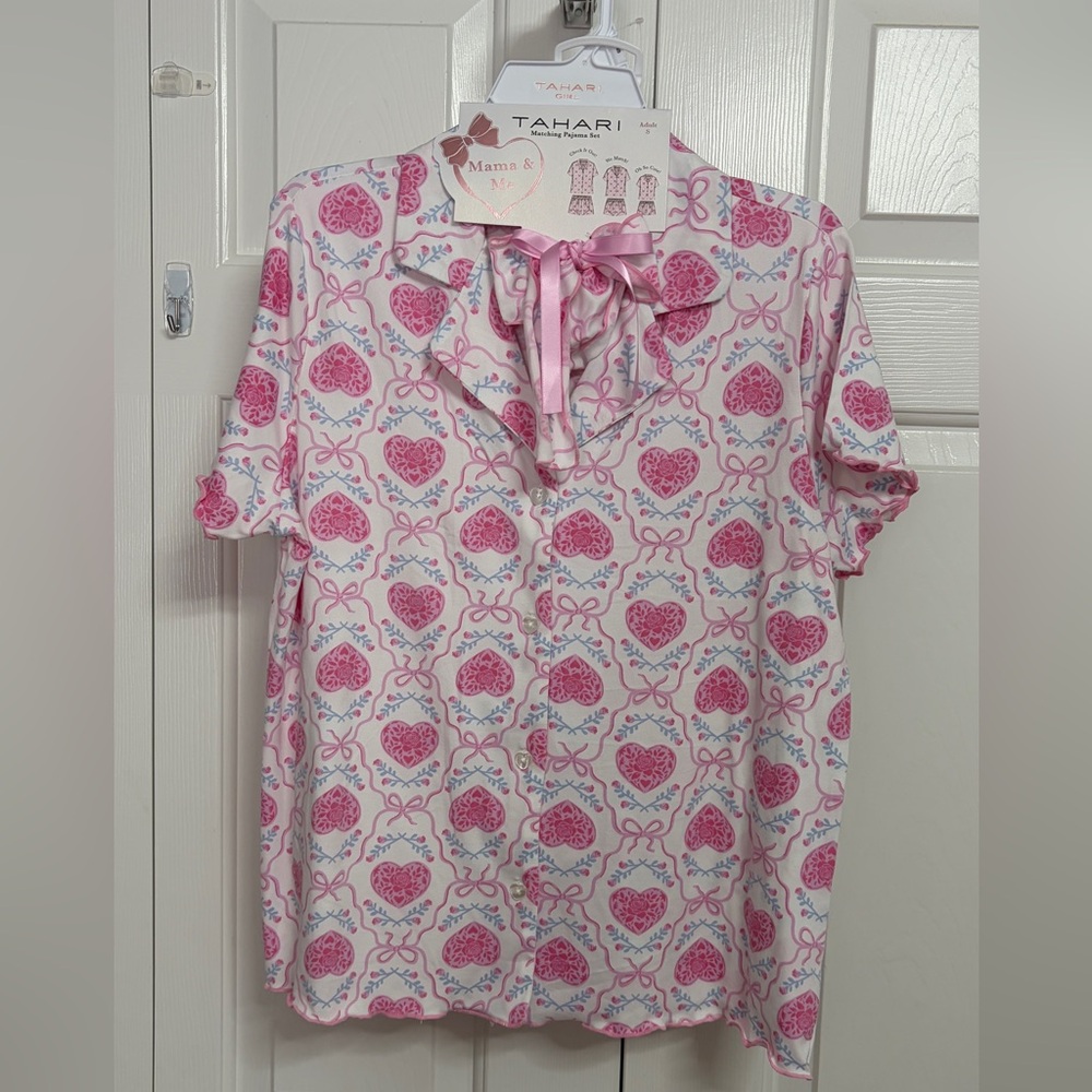 Tahari Girl Mama & Me Mommy & Me Valentine’s Day Heart Pajama Set Adult